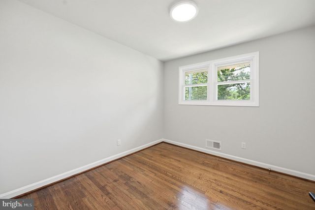 5030 LELAND DR, Oxon Hill, MD 20745