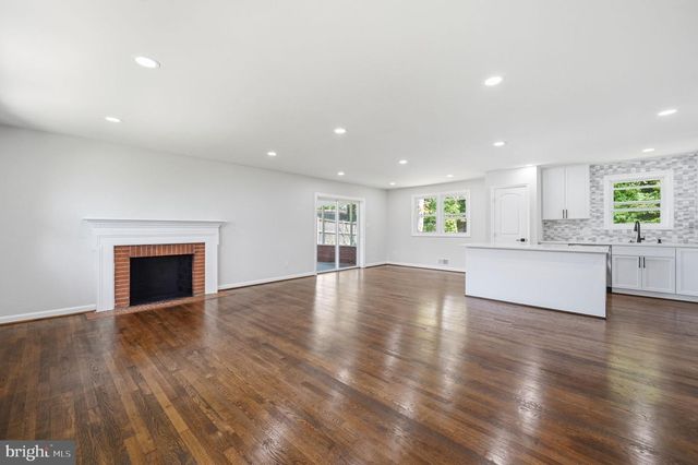 5030 LELAND DR, Oxon Hill, MD 20745