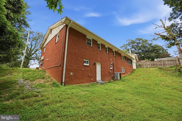 5030 LELAND DR, Oxon Hill, MD 20745