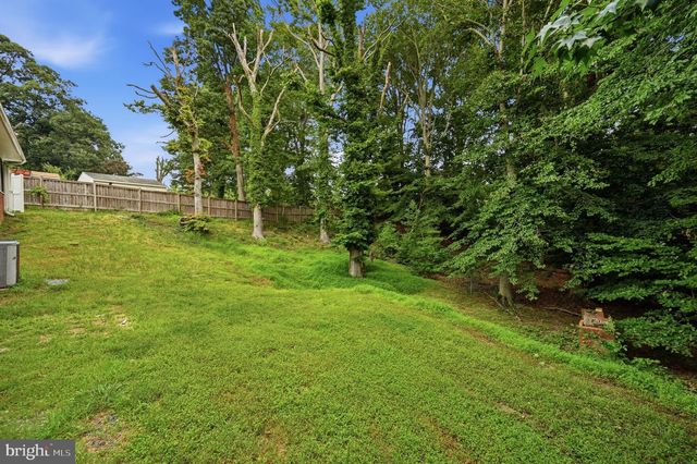 5030 LELAND DR, Oxon Hill, MD 20745