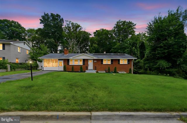 5030 LELAND DR, Oxon Hill, MD 20745