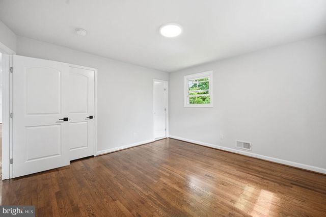 5030 LELAND DR, Oxon Hill, MD 20745