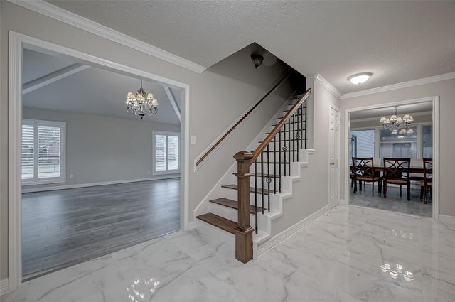 919 Mockingbird Way, Sugar Land, TX 77478