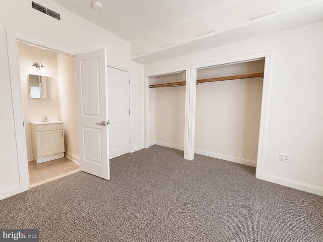 2005 N 17TH ST, Philadelphia, PA 19121