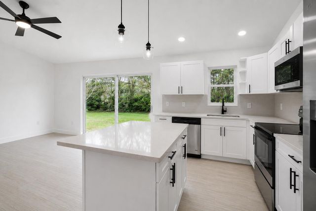 673 Cavern Terrace, Sebastian, FL 32958