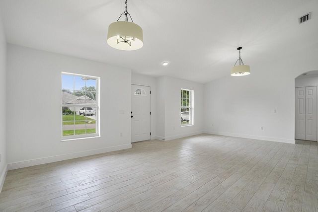 673 Cavern Terrace, Sebastian, FL 32958