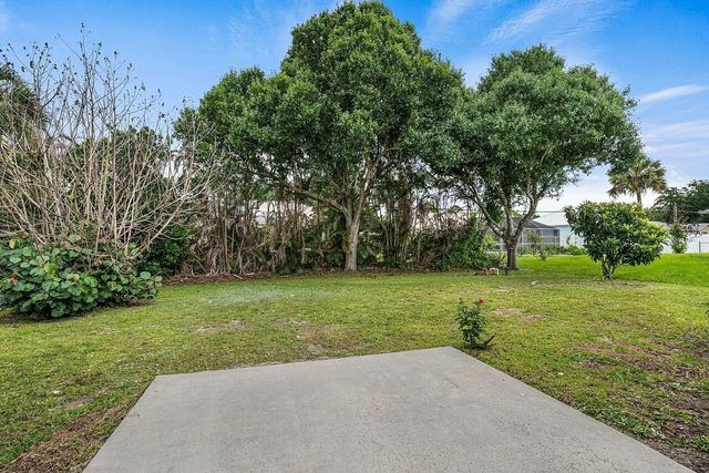 673 Cavern Terrace, Sebastian, FL 32958