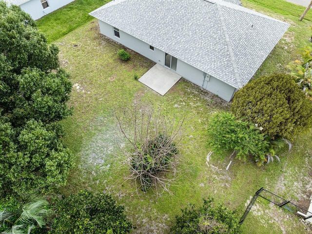 673 Cavern Terrace, Sebastian, FL 32958
