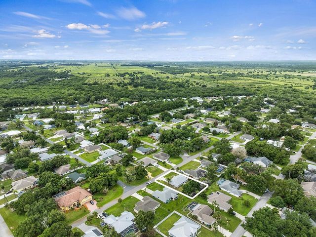 673 Cavern Terrace, Sebastian, FL 32958