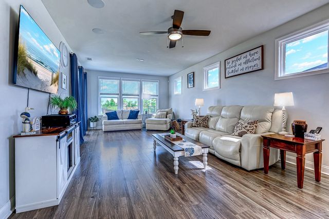 1352 Littleleaf Loop, North Myrtle Beach, SC 29582