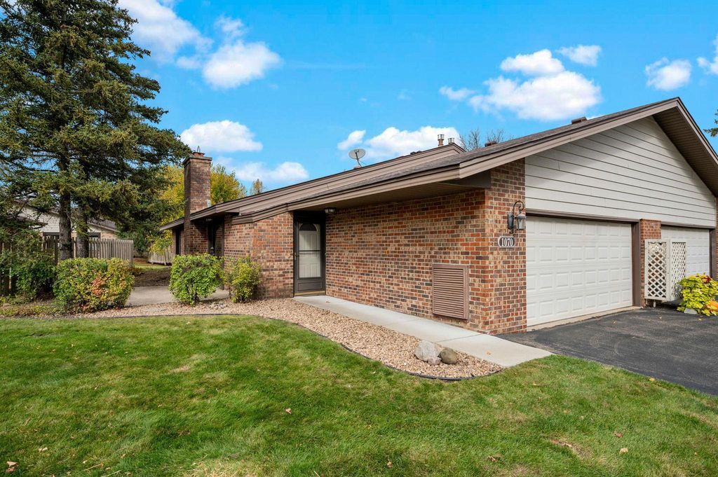 1070 Zanzibar Lane N, Plymouth, MN 55447 — exterior