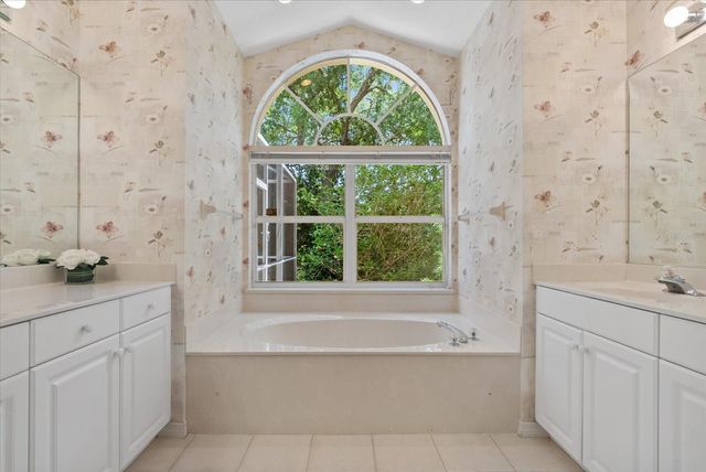 108 VENICE PALMS BOULEVARD 1, Venice, FL 34292