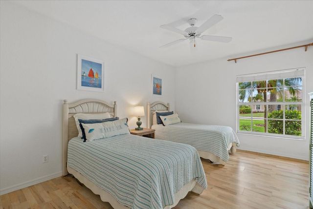 108 VENICE PALMS BOULEVARD 1, Venice, FL 34292
