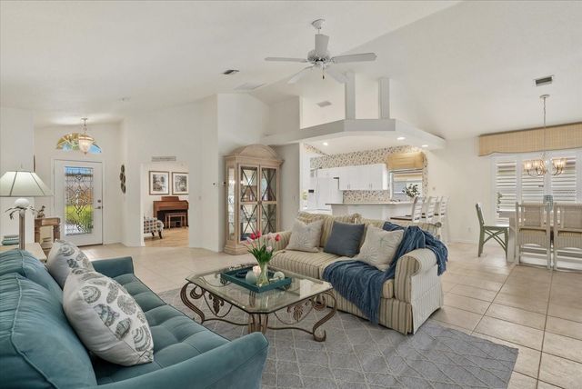 108 VENICE PALMS BOULEVARD 1, Venice, FL 34292