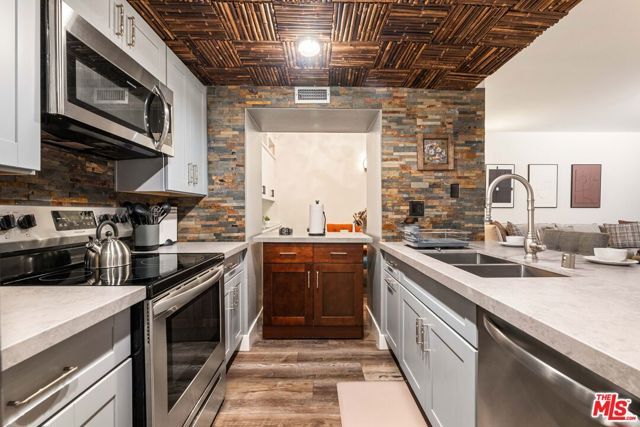 600 W 9th Street 115, Los Angeles, CA 90015