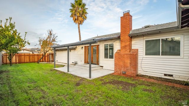 2611 Lilac St, Fairfield, CA 94533