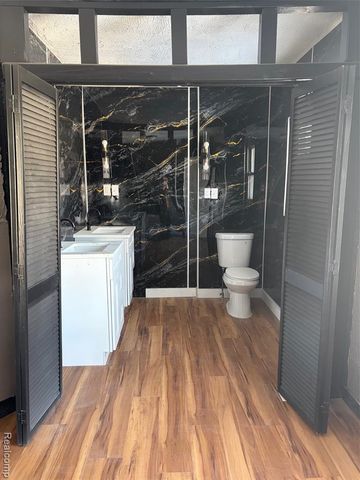 909 Burlingame Street, Detroit, MI 48202