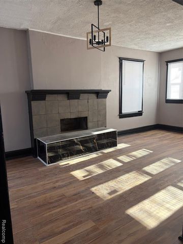 909 Burlingame Street, Detroit, MI 48202