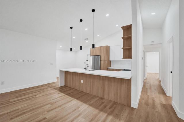 10153 NW 3rd Ct, Plantation, FL 33324