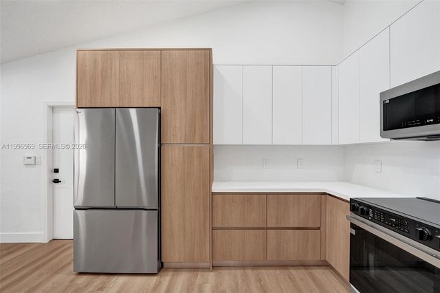 10153 NW 3rd Ct, Plantation, FL 33324