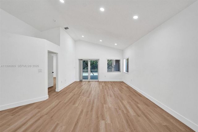 10153 NW 3rd Ct, Plantation, FL 33324