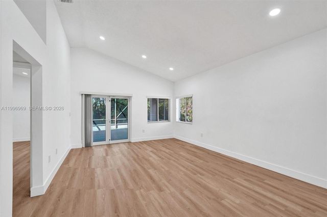 10153 NW 3rd Ct, Plantation, FL 33324