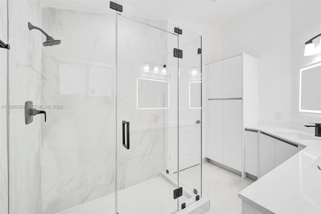 10153 NW 3rd Ct, Plantation, FL 33324