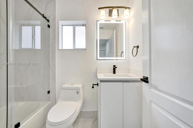 10153 NW 3rd Ct, Plantation, FL 33324