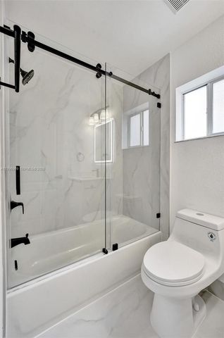 10153 NW 3rd Ct, Plantation, FL 33324