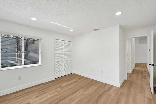 10153 NW 3rd Ct, Plantation, FL 33324