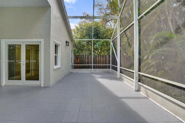 10153 NW 3rd Ct, Plantation, FL 33324