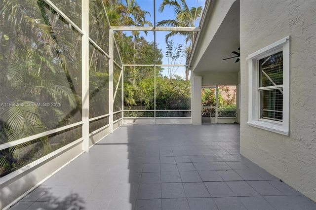 10153 NW 3rd Ct, Plantation, FL 33324