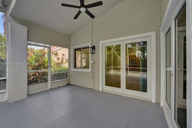 10153 NW 3rd Ct, Plantation, FL 33324