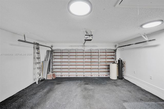 10153 NW 3rd Ct, Plantation, FL 33324