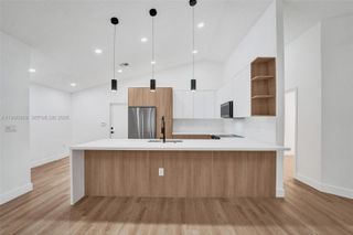 10153 NW 3rd Ct, Plantation, FL 33324