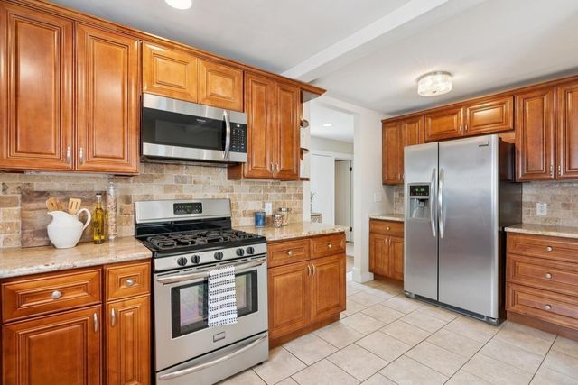 845 Woodland AVE, San Leandro, CA 94577