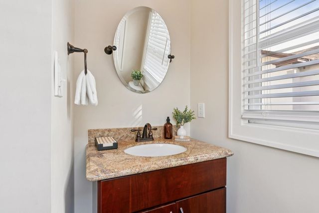 845 Woodland AVE, San Leandro, CA 94577