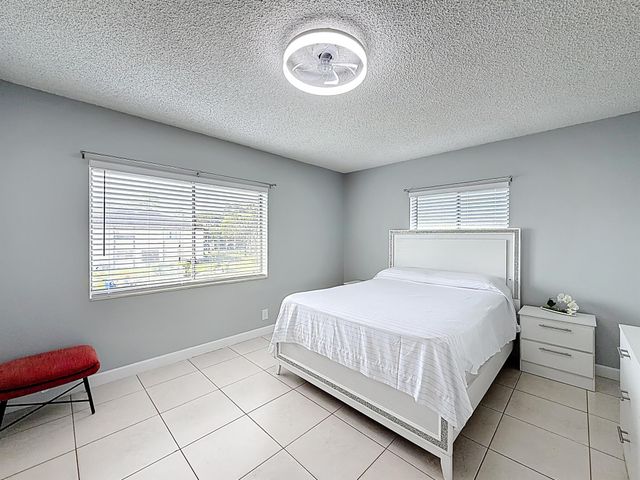 3586 La Playas Court D2, Greenacres, FL 33463