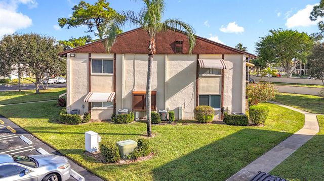 3586 La Playas Court D2, Greenacres, FL 33463
