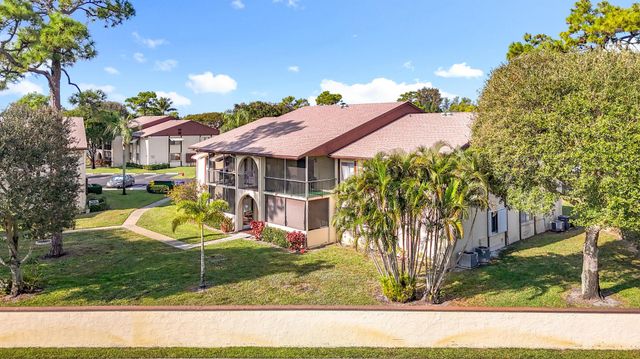 3586 La Playas Court D2, Greenacres, FL 33463