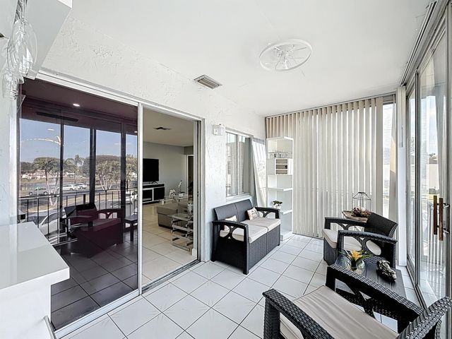 3586 La Playas Court D2, Greenacres, FL 33463