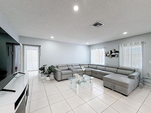 3586 La Playas Court D2, Greenacres, FL 33463