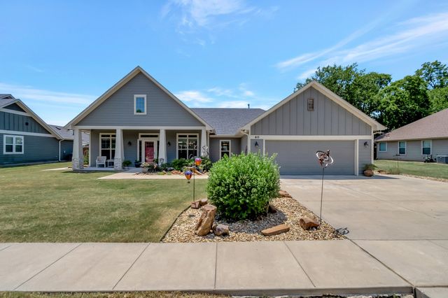 415 E Main Street