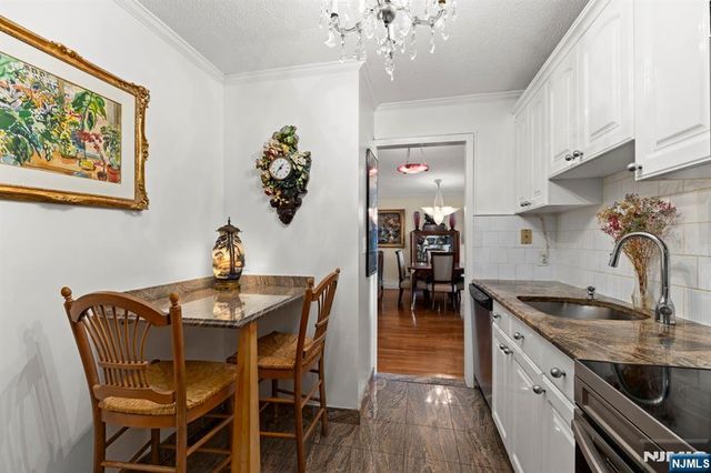200 Grand Cove Way 3L, Edgewater, NJ 07020