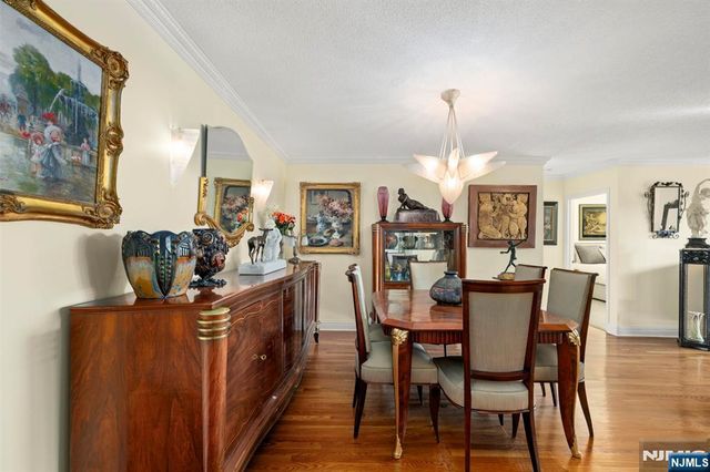 200 Grand Cove Way 3L, Edgewater, NJ 07020