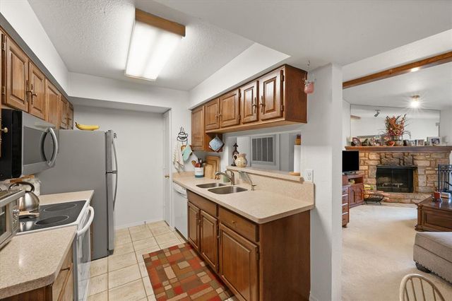 14315 N Pennsylvania Avenue 13H, Oklahoma City, OK 73134