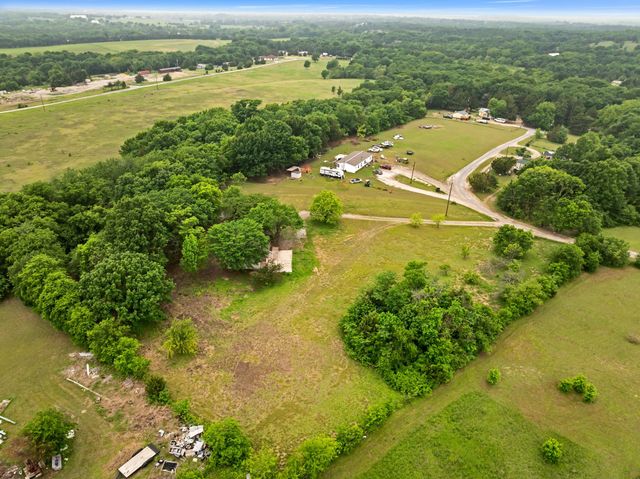 268 Tweedy Bird Lane, Whitewright, TX 75491