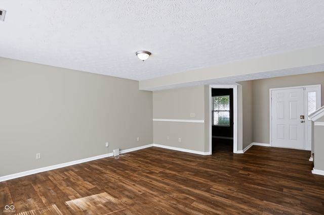 5439 Lake Boggs Street, Indianapolis, IN 46254