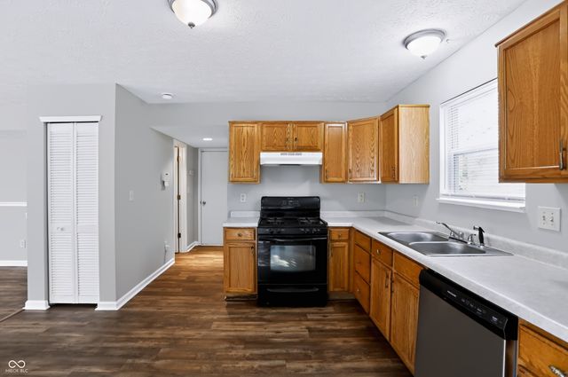 5439 Lake Boggs Street, Indianapolis, IN 46254
