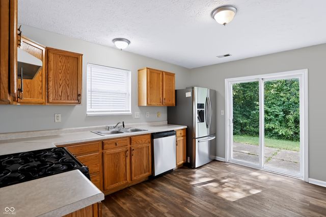 5439 Lake Boggs Street, Indianapolis, IN 46254